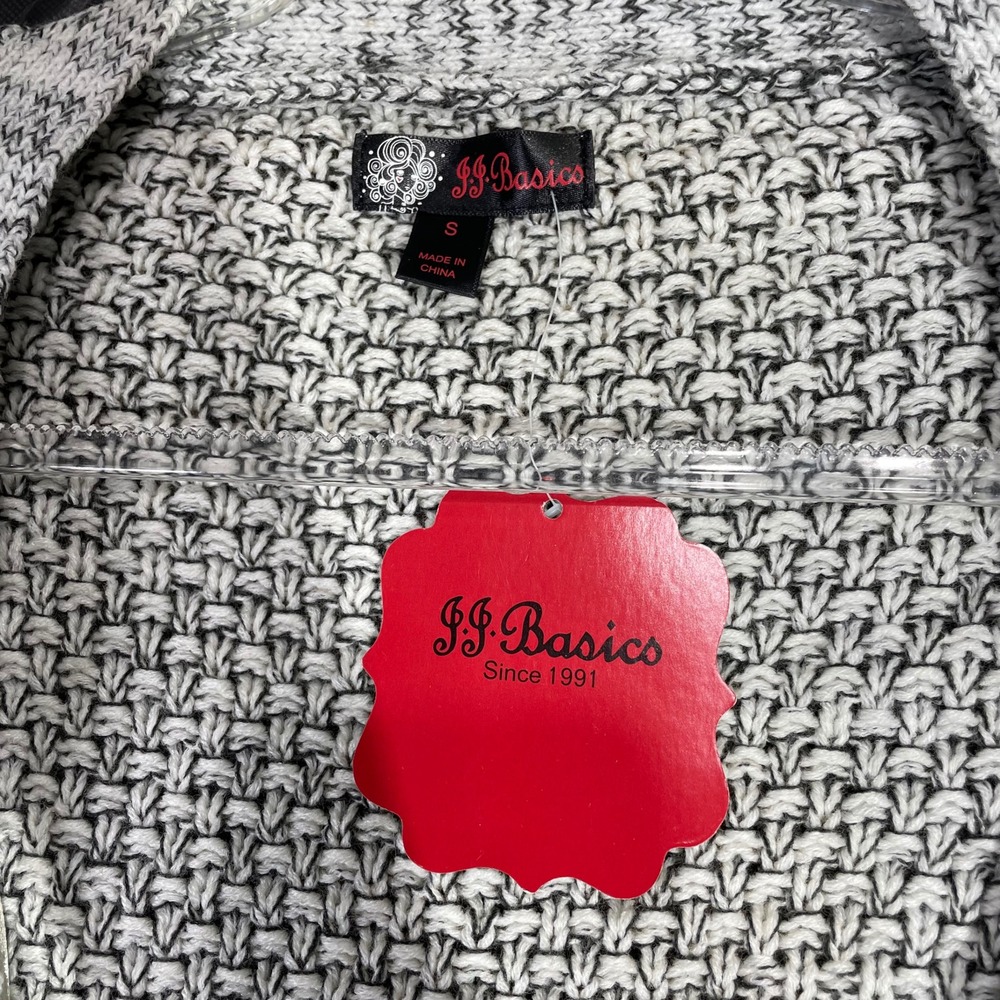 New J.J. Basics‎ Gray Knitted Cardigan Sweater 100% Acrylics Women's Size Small - Picture 3 of 8